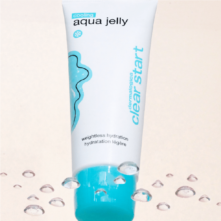 Tube von Cooling Aqua Jelly mit Tropfen im Vordergrund.