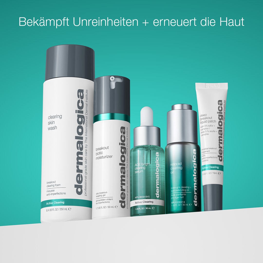 Der Breakout Biotic Moisturizer von Dermalogica ist hochkant auf einer hellblauen Fläche abgebildet, darüber steht in deutscher Sprache: "Bekämpft Unreinheiten + erneuert die Haut.