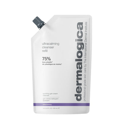 Der 500-ml-Nachfüllbeutel von UltraCalming Cleanser für empfindliche Haut mit UltraCalming Complex und Schraubverschluss verbraucht 75 % weniger Plastik als die Standardverpackung.